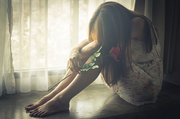 Chồng cho về ngoại ở cữ, tôi hí hửng đi mà không biết anh đang làm chuyện tội lỗi sau lưng mình