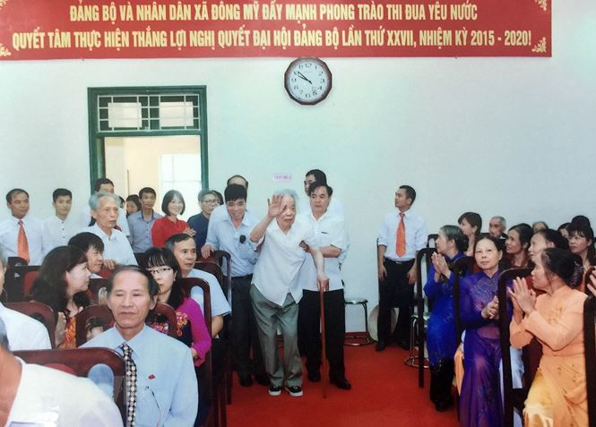 Hình ảnh nguyên Tổng Bí thư Đỗ Mười với quê hương Đông Mỹ