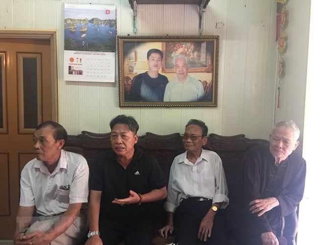 Hình ảnh nguyên Tổng Bí thư Đỗ Mười với quê hương Đông Mỹ