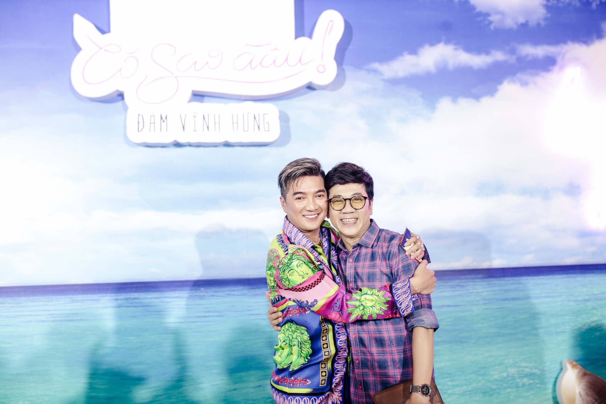 Đàm Vĩnh Hưng lừa tiền bạn bè ngay trong ngày sinh nhật để đi làm từ thiện