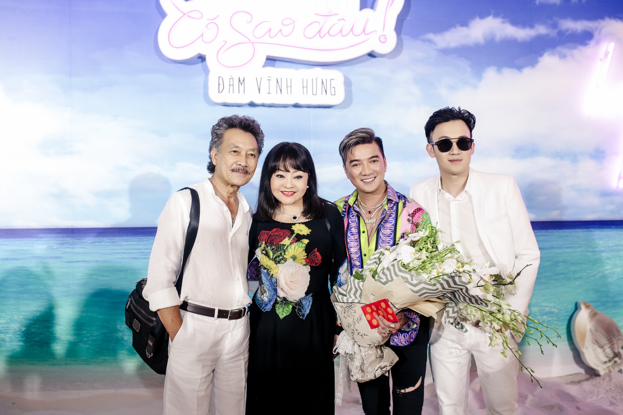 Đàm Vĩnh Hưng lừa tiền bạn bè ngay trong ngày sinh nhật để đi làm từ thiện