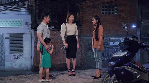 Phim Gạo nếp gạo tẻ tập 65: Làm hại bố chồng ngã vỡ đầu, Hân còn dám ghen ngược với chồng Phim Gạo nếp gạo tẻ tập 65: Làm hại bố chồng ngã vỡ đầu, Hân còn dám ghen ngược với chồng