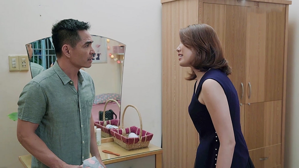 Phim Gạo nếp gạo tẻ tập 65: Làm hại bố chồng ngã vỡ đầu, Hân còn dám ghen ngược với chồng Phim Gạo nếp gạo tẻ tập 65: Làm hại bố chồng ngã vỡ đầu, Hân còn dám ghen ngược với chồng