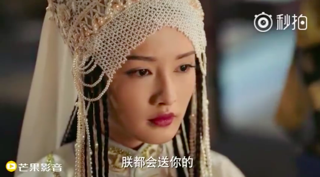 Hậu Cung Như Ý Truyện: Càn Long mê đắm vào Hàm Hương, Như Ý lầm lũi khóc dưới mưa