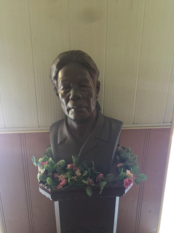 Cố TBT Đỗ Mười nhiều lần từ chối cho xây lại ngôi nhà nơi sinh thành dù bị hư hỏng nặng