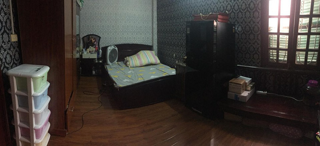 Bạn cùng phòng bóc mẽ cô gái ra ngoài son phấn lồng lộn, về nhà để phòng siêu bẩn, nhà tắm nổi mốc meo ai nhìn cũng hãi