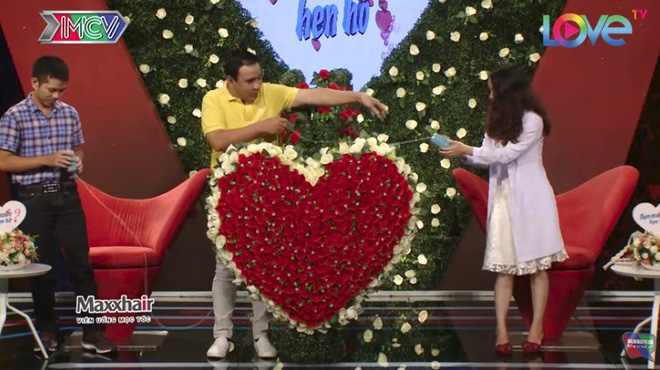 Bạn muốn hẹn hò: Sự cố phút cuối khiến cô gái bối rối, MC thắc mắc sao vậy?