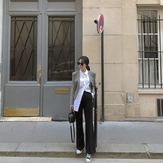 Sau cuộc càn quét từ mốt giày của bố, đến lượt blazer của bố bắt đầu lên ngôi Sau cuộc càn quét từ mốt giày của bố, đến lượt blazer của bố bắt đầu lên ngôi