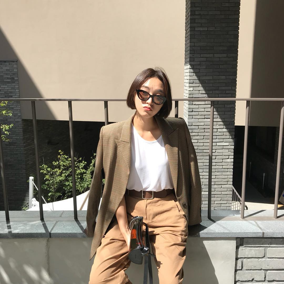 Sau cuộc càn quét từ mốt giày của bố, đến lượt blazer của bố bắt đầu lên ngôi Sau cuộc càn quét từ mốt giày của bố, đến lượt blazer của bố bắt đầu lên ngôi