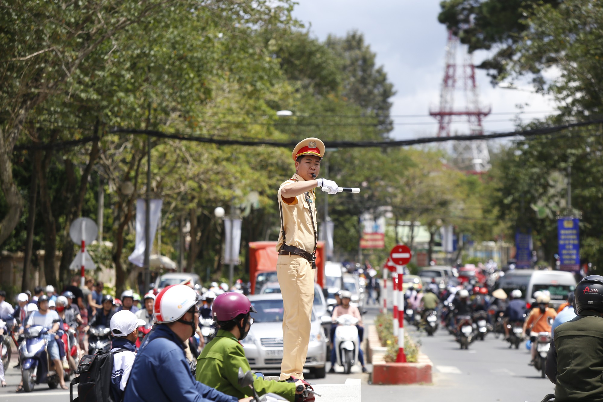 Đà Lạt: Lần đầu tiên thí điểm bục chỉ huy điều khiển giao thông