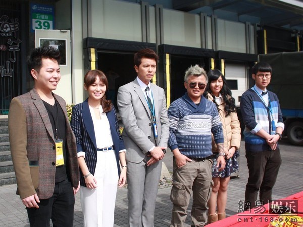 Showbiz Đài Loan chấn động vụ đạo diễn nổi tiếng tự tử vì bị lừa tiền