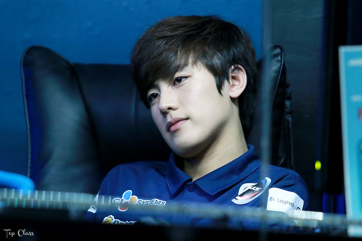 Game thủ Hàn Quốc đình đám thế giới, điển trai và cuốn hút không kém gì Idol