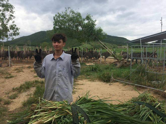 MC người Nga đẹp như nam thần của VTV bất ngờ về nước, không hẹn ngày quay lại