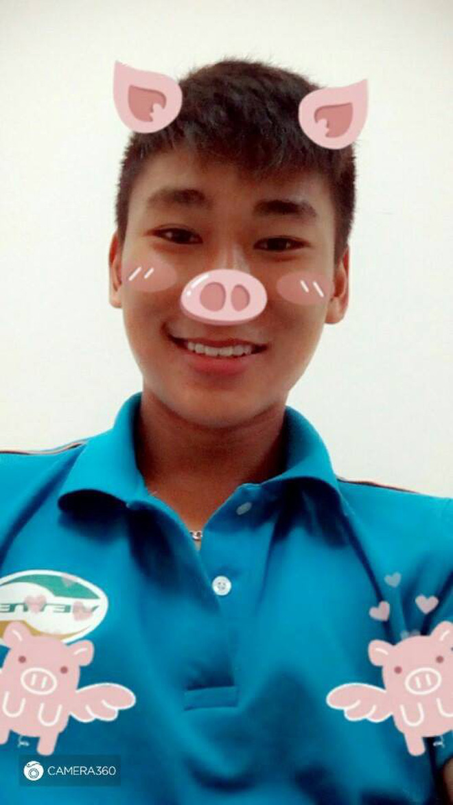 Thêm một hot boy sân cỏ được phát hiện: 18 tuổi cao 1m81, từng là Vua phá lưới U17 Thêm một hot boy sân cỏ được phát hiện: 18 tuổi cao 1m81, từng là Vua phá lưới U17