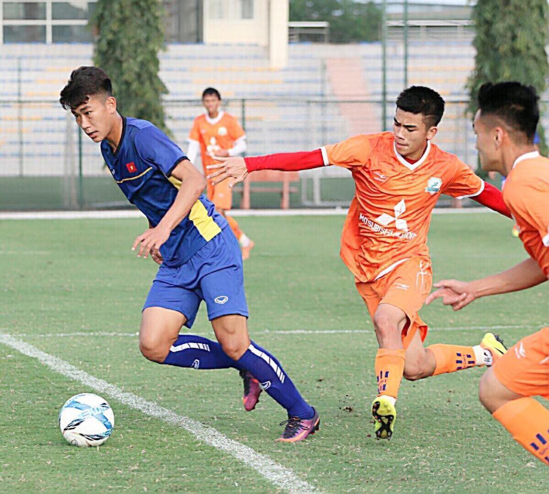 Thêm một hot boy sân cỏ được phát hiện: 18 tuổi cao 1m81, từng là Vua phá lưới U17