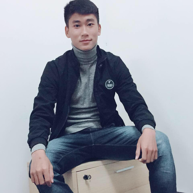 Thêm một hot boy sân cỏ được phát hiện: 18 tuổi cao 1m81, từng là Vua phá lưới U17 Thêm một hot boy sân cỏ được phát hiện: 18 tuổi cao 1m81, từng là Vua phá lưới U17