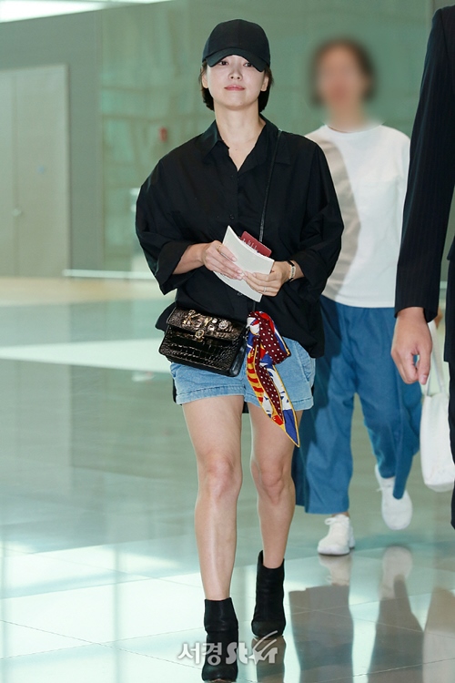 Người đầy khiếm khuyết, Song Hye Kyo vẫn là quốc bảo nhan sắc nhờ khéo mặc