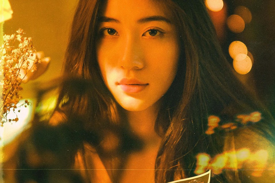 Bộ ảnh tuổi 19 của Thuỳ Linh: Xinh đẹp và dịu dàng đúng kiểu uống nhầm ánh mắt, cơn say theo cả đời