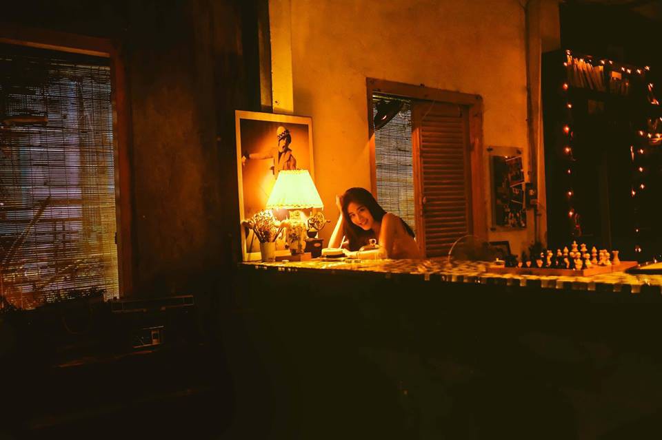 Bộ ảnh tuổi 19 của Thuỳ Linh: Xinh đẹp và dịu dàng đúng kiểu uống nhầm ánh mắt, cơn say theo cả đời