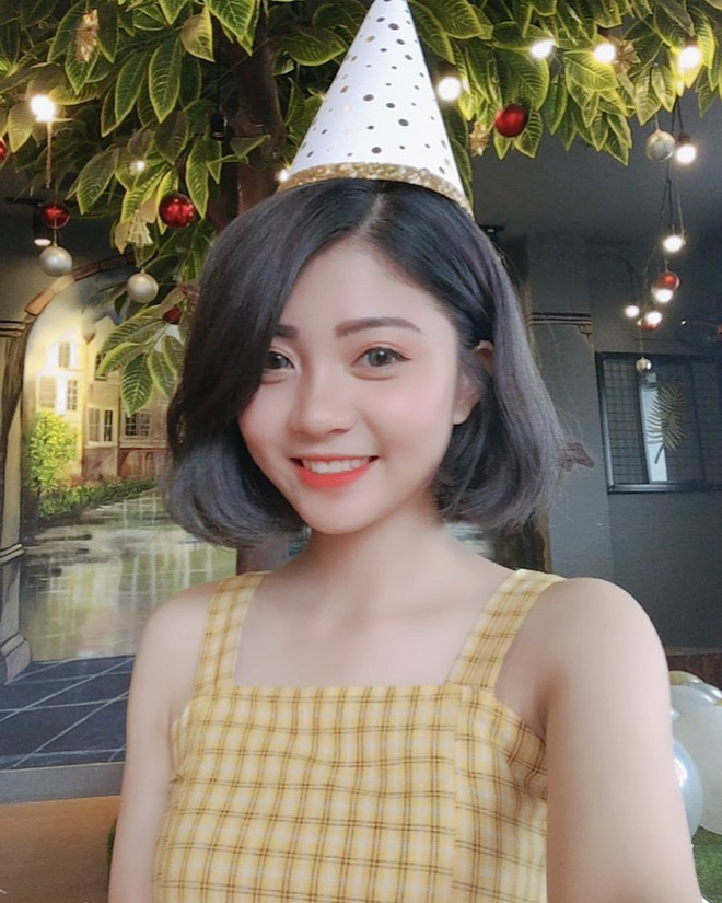 Cô bạn streamer mới toanh gây ấn tượng với vẻ ngoài xinh như hot girl Hàn Quốc