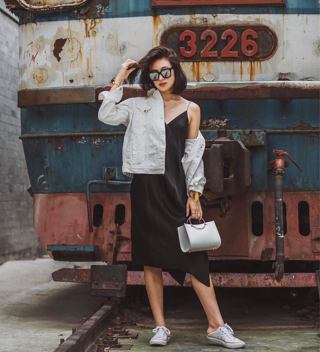 Diện váy suốt nhưng các nàng đã biết 5 công thức biến hóa xinh ngất ngây với item đậm chất nữ tính này chưa?