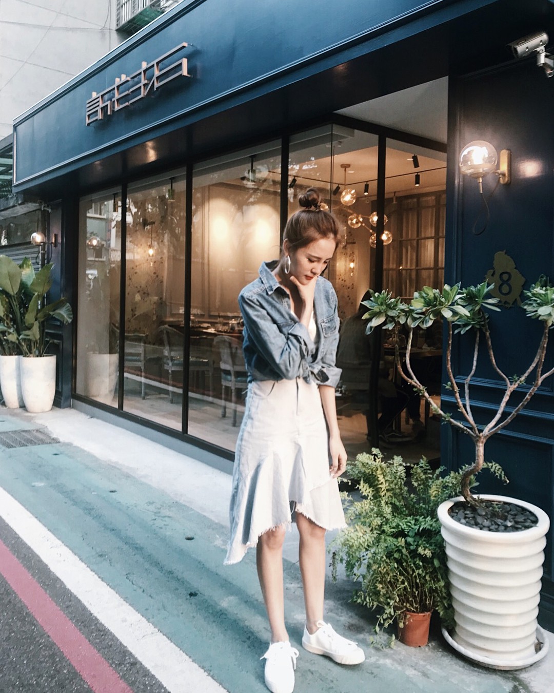 Diện váy suốt nhưng các nàng đã biết 5 công thức biến hóa xinh ngất ngây với item đậm chất nữ tính này chưa?