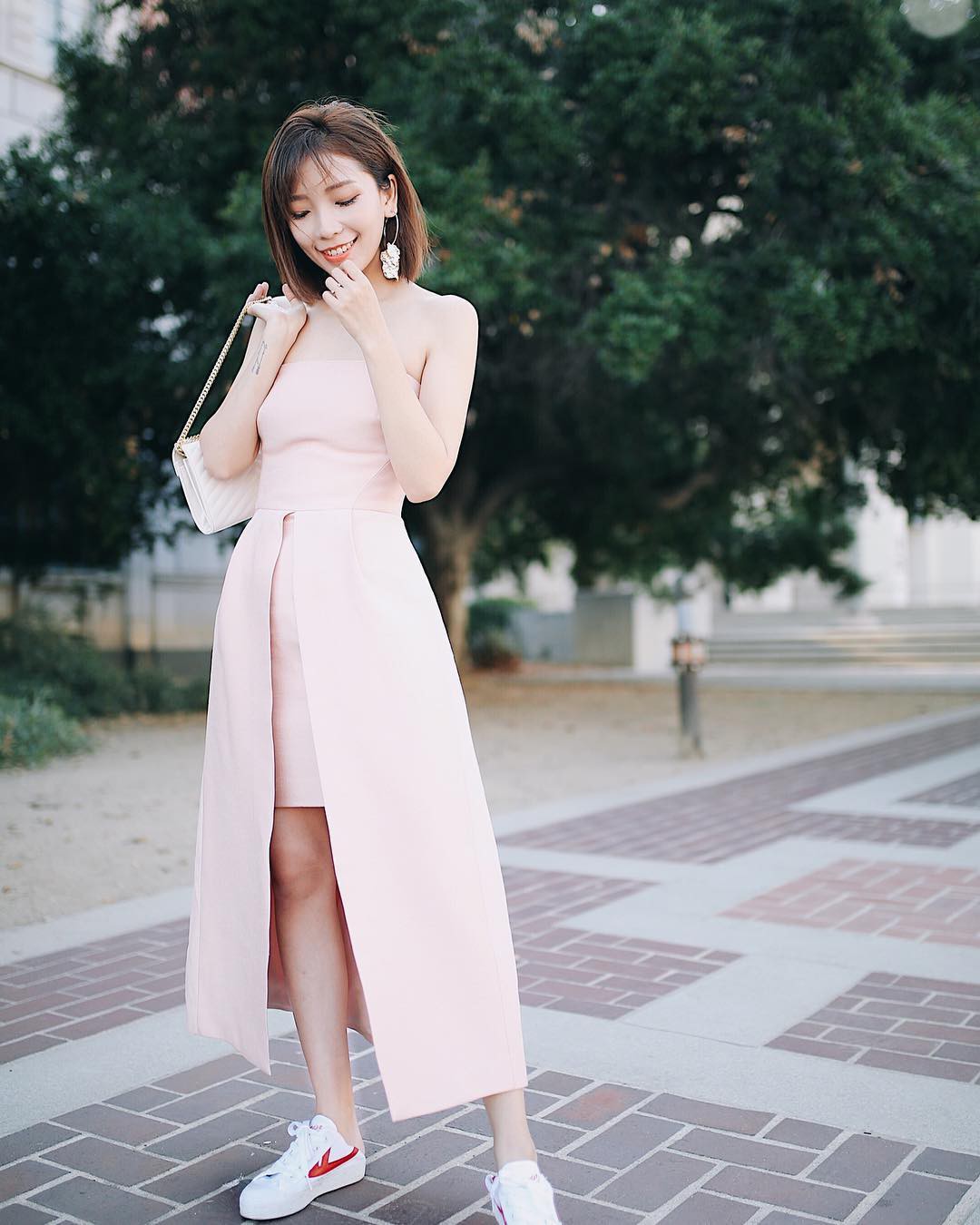 Diện váy suốt nhưng các nàng đã biết 5 công thức biến hóa xinh ngất ngây với item đậm chất nữ tính này chưa?