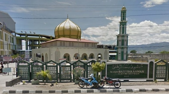 Những hình ảnh không thể tin nổi trước và sau thảm họa kép tại Indonesia