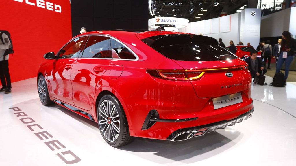 Kia ProCeed 2019 lộ diện - quyến rũ và thực dụng hơn
