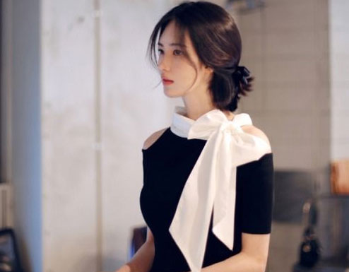 Bỗng dưng chồng tan làm về sớm, oang oang mắng mỏ mẹ tôi vì vài tấm ảnh trên mạng xã hội