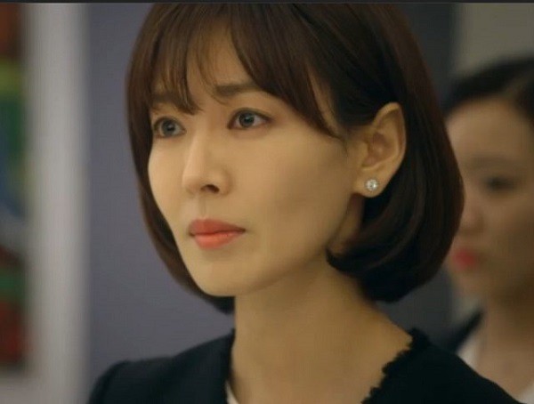 Mẹ chồng đột ngột có con gái nuôi đang mang bầu, và thân phận thật sự của cô ta khi lộ ra khiến vợ tan nát cõi lòng