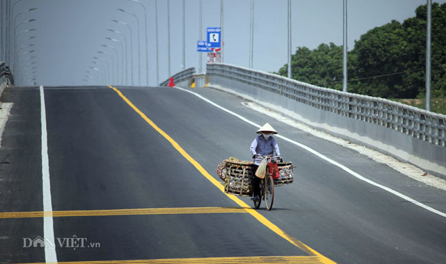 Toàn cảnh cầu 1.400 tỷ nối Hà Nội và Phú Thọ trước ngày thông xe