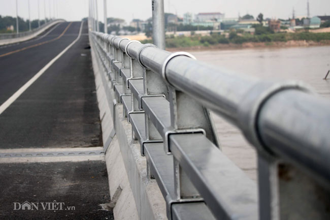 Toàn cảnh cầu 1.400 tỷ nối Hà Nội và Phú Thọ trước ngày thông xe