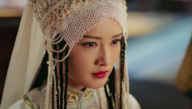 Thảm như Châu Tấn đã là gì? Mẹ con Thuần Quý Phi còn bị Càn Long hại chết vì can ngài thị tẩm Hàm Hương kia kìa!