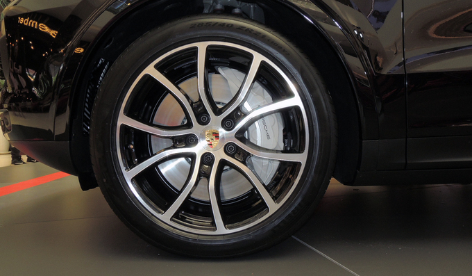 Porsche Cayenne 2018 giá từ 4,5 tỷ - SUV thể thao chất Đức