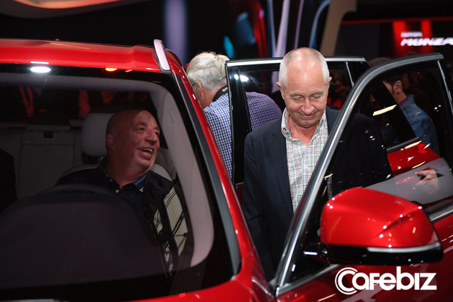 VinFast vừa chơi tất tay tại Paris Motor Show, giờ sẽ chọn chiến lược giá nào để thắng tại thị trường Việt: Xe hơi chất lượng ngang BMW mà giá chỉ tầm Mazda?