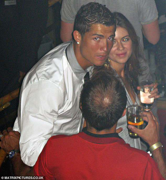 Ronaldo phủ nhận toàn bộ cáo buộc hiếp dâm năm 2009