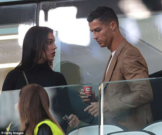 Ronaldo phủ nhận toàn bộ cáo buộc hiếp dâm năm 2009