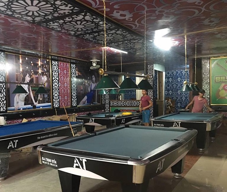 Lãnh đạo bắt quả tang 2 cán bộ bỏ nhiệm sở đi đánh bida giờ hành chính