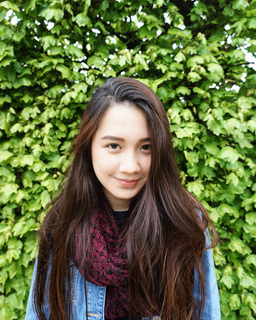 Hot girl Lào gốc Việt khoe ảnh cưới, tiết lộ sắp kết hôn