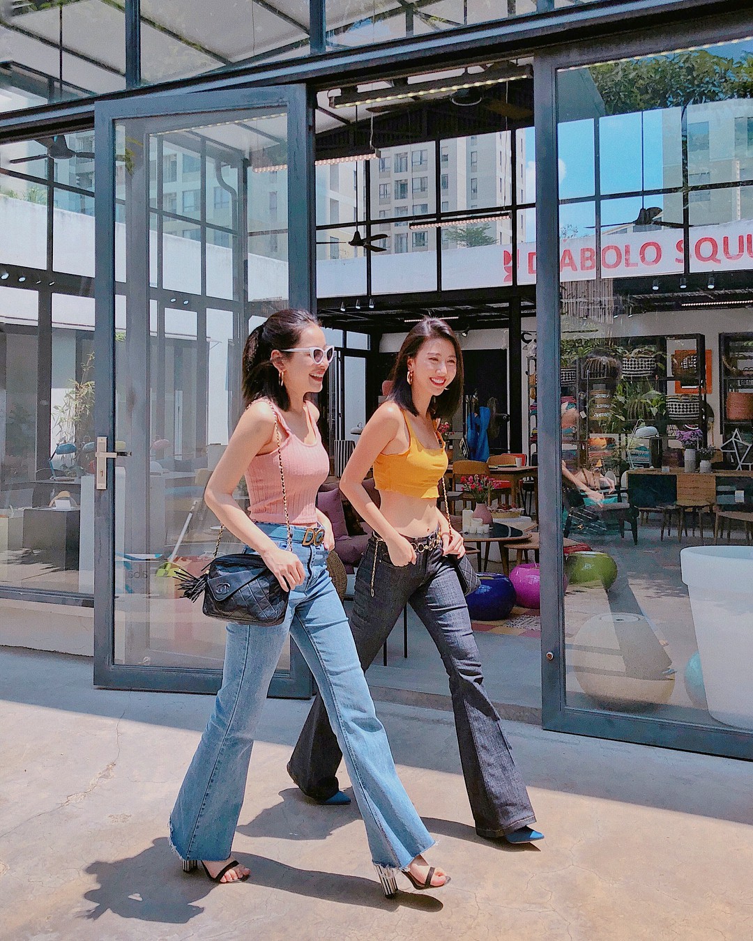 6 năm trước, Quỳnh Anh Shyn và Chi Pu từng giống nhau như chị em sinh đôi