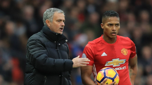 Đội trưởng Man Utd thích đăng tải đòi sa thải Mourinho