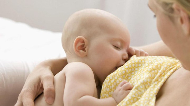 Trẻ mắc tay chân miệng cần có chế độ dinh dưỡng như thế nào?