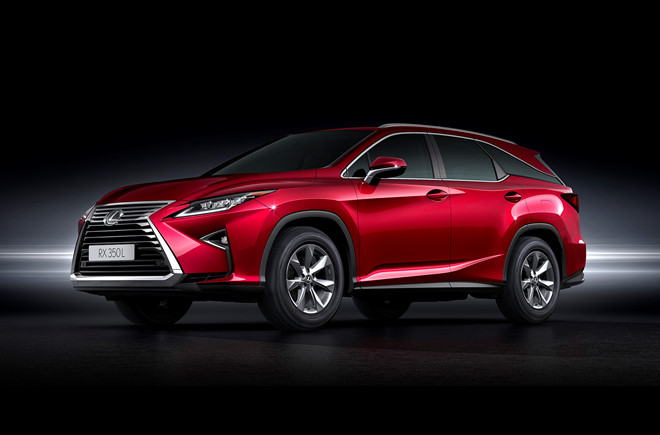 Lexus RX 7 chỗ ngồi có giá bán 4,09 tỷ đồng tại Việt Nam