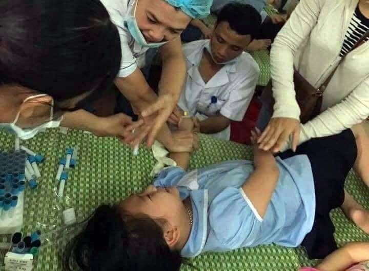 Ninh Bình: Hơn 250 học sinh tiểu học nhập viện nghi ngộ độc