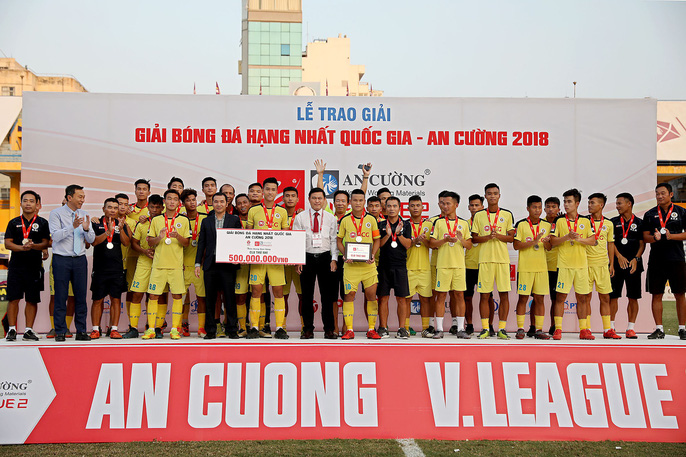 Viettel chính thức lên V-League, CAND rớt xuống Giải Hạng nhì