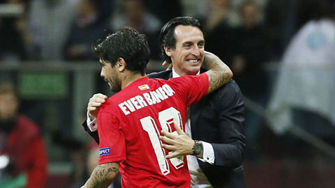 Arsenal nhắm Banega thay Ramsey