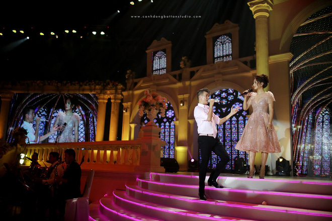 Đám cưới siêu khủng ở Đà Nẵng: Thuê nhà thi đấu có sức chứa hơn 7.000 khách, mời dàn ca sĩ nổi tiếng Đàm Vĩnh Hưng, Dương Triệu Vũ