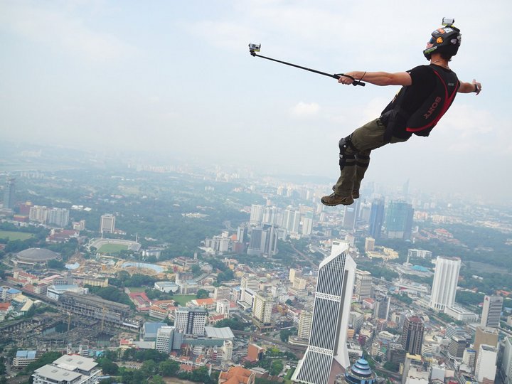 Dân mê chụp ảnh selfie chết nhiều nhất vì nước và tai nạn giao thông