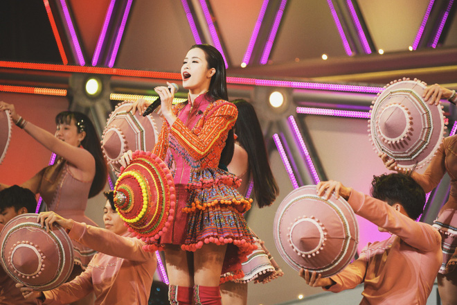 Đông Nhi bắn tiếng Nhật như gió tại Japan Music Festival 2018